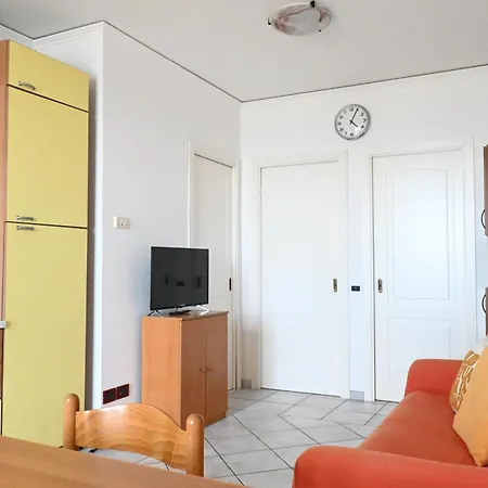 Apartament P056 - Porto Recanati, Comodo Trilocale Fronte Mare Porto Recanati