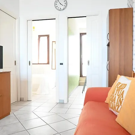 Appartamento P056 - Porto Recanati, Comodo Trilocale Fronte Mare Porto Recanati