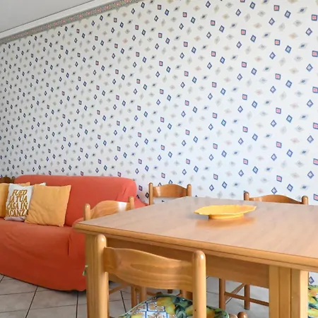 Apartment P056 - Porto Recanati, Comodo Trilocale Fronte Mare Porto Recanati