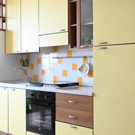 Appartamento P056 - Porto Recanati, Comodo Trilocale Fronte Mare *