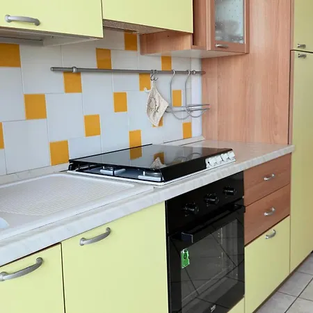 Appartamento P056 - Porto Recanati, Comodo Trilocale Fronte Mare