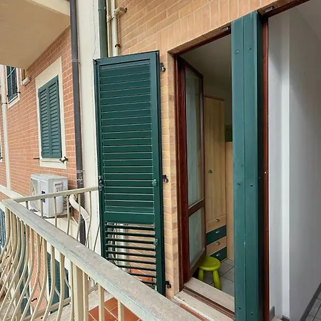 P056 - Porto Recanati, Comodo Trilocale Fronte Mare Lejlighed *